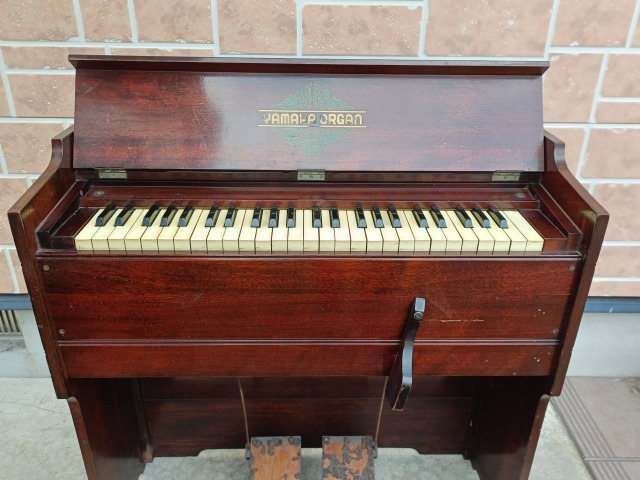 中古】〇大塚古家具 昔懐かしいヤマハオルガン YAMAHA 足踏みオルガン