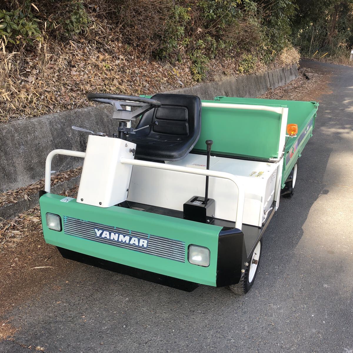 1円☆カワシマ 運搬車☆ECZ300 油圧ダンプ☆セル付 500kg☆の落札情報 