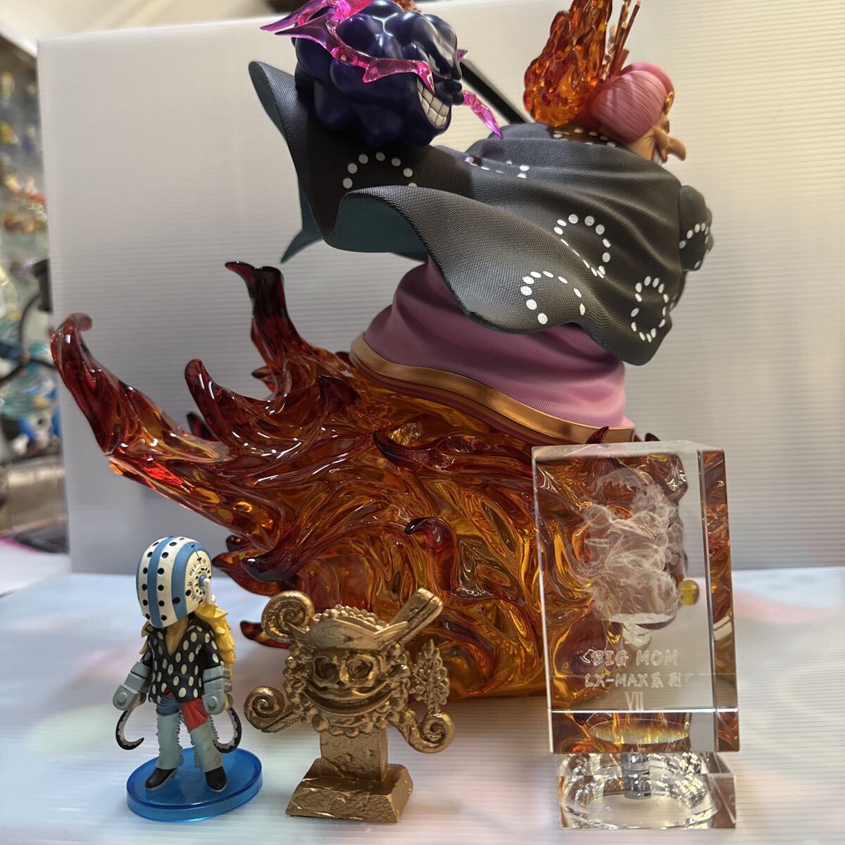 新品】在庫品 ワンピース フィギュア ビッグマム海賊団 三将星