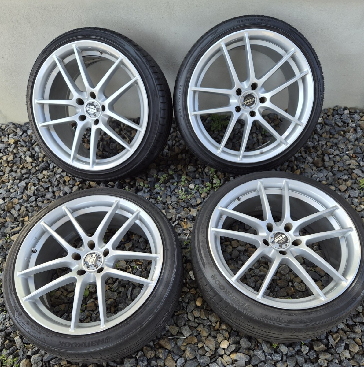 PIAA SUPER ROZZA ピア スーパーロッツァ 9J +20 5H PCD 114.3 2本 深