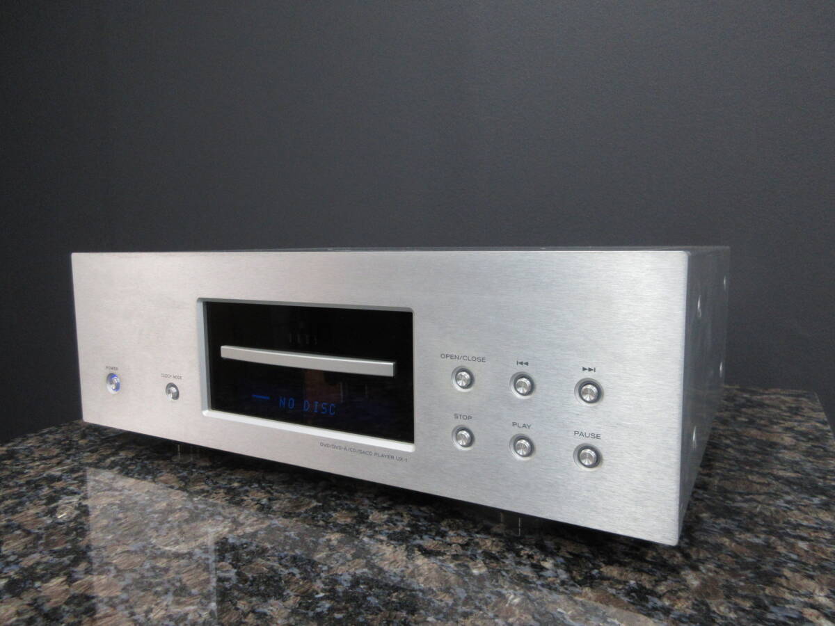 コロンビア DVD/CD/カセットプレーヤー CDV-1000 コロンビア DVD/CD/カセットプレーヤー CDV-1000 【公式通販】