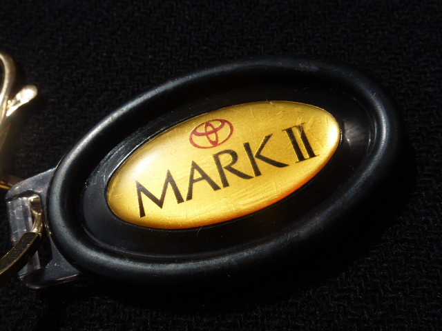 新品】トヨタ マークⅡ ☆ キーホルダー ☆ 当時物 MARKⅡ ブタ目 mx40 