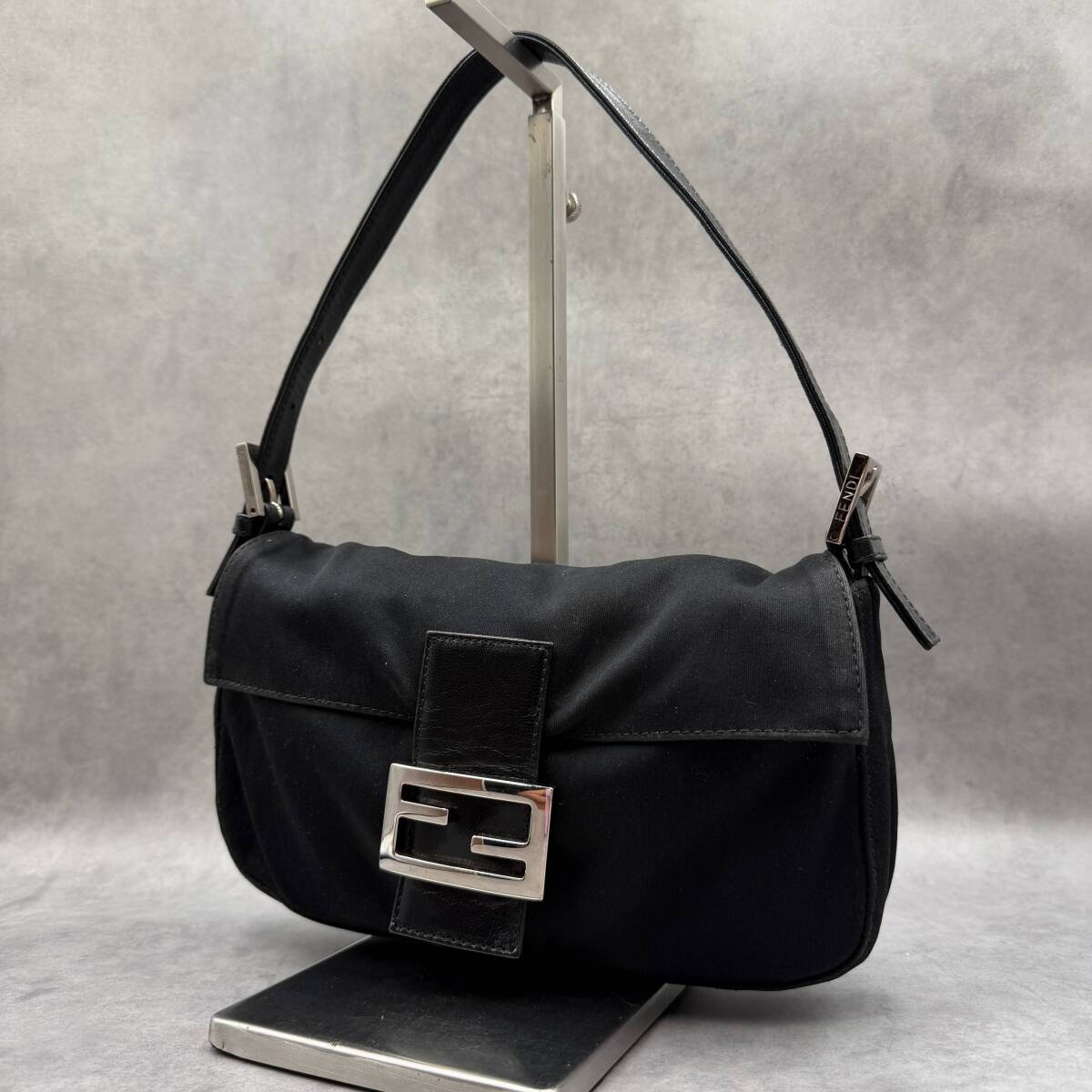 新品】未使用 HERZ ヘルツ ギボシ留めショルダー M CK-100 レザー