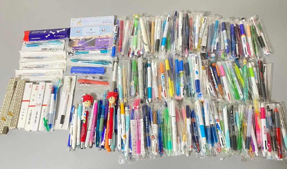 新品】製薬会社 ノベルティ ボールペン 3色ボールペン 12本セット 新品