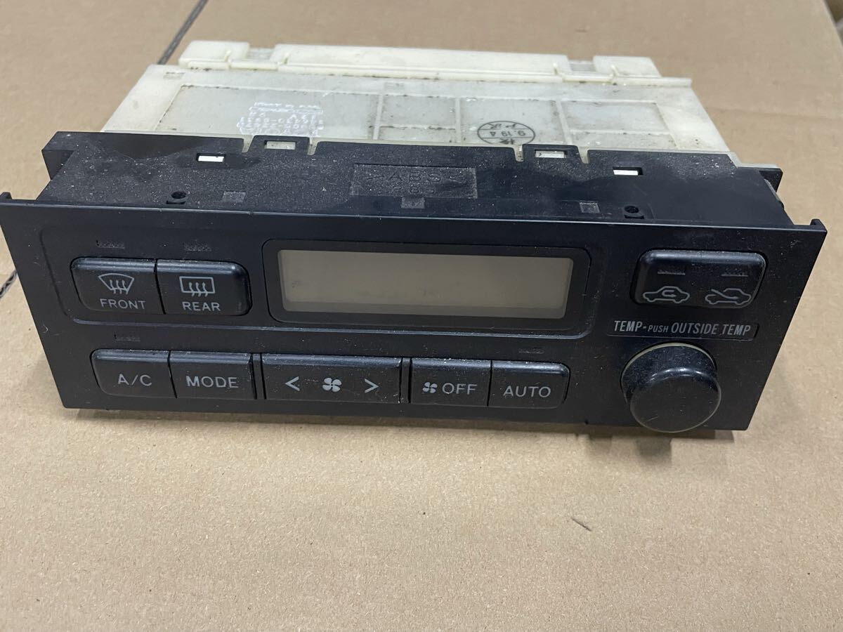 ○ TOYOTA トヨタ アクア NHP10 中期 エアコンスイッチパネル 55900