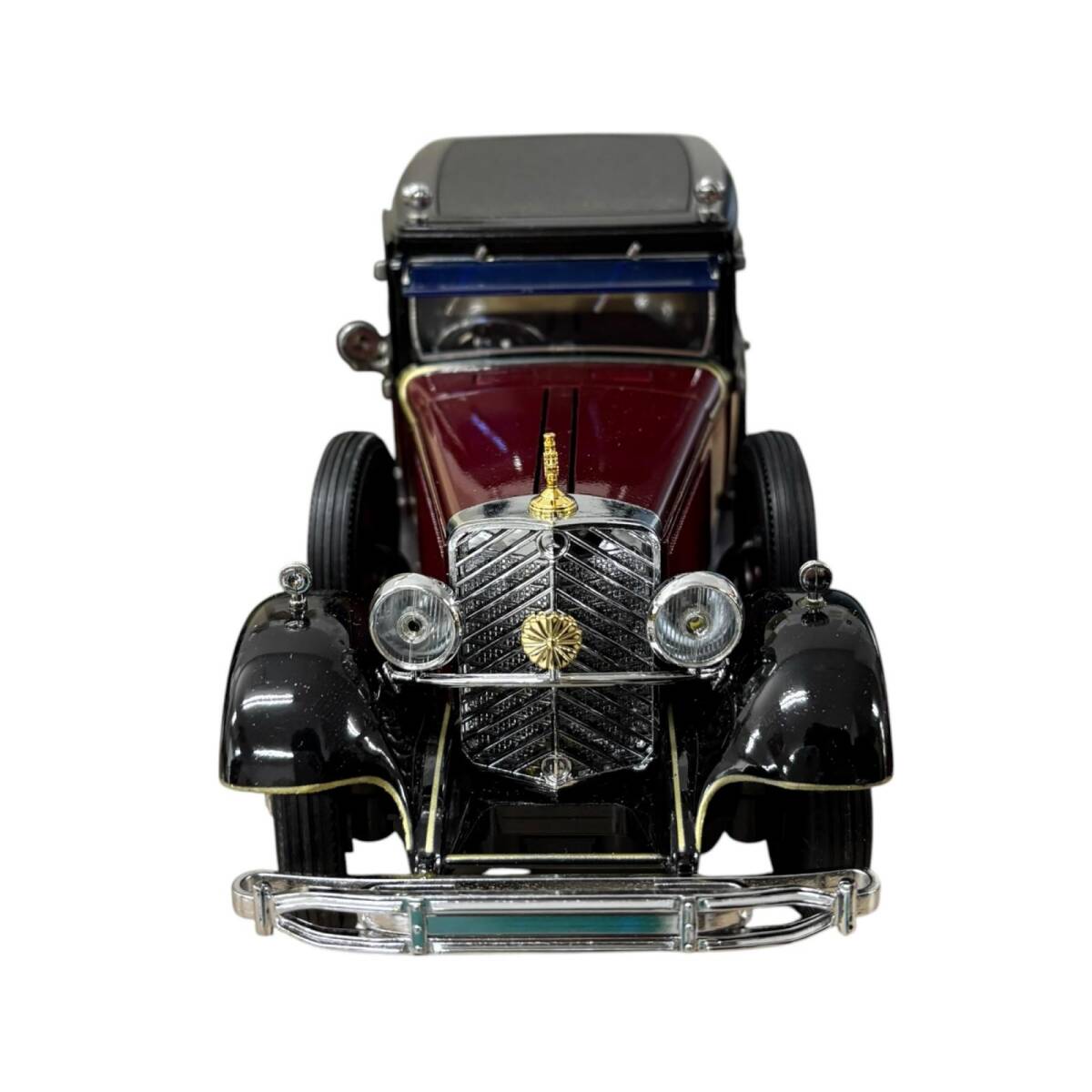 IEI社 昭和天皇陛下御料車 1935年 メルセデス ベンツ 770K 1/24 赤い