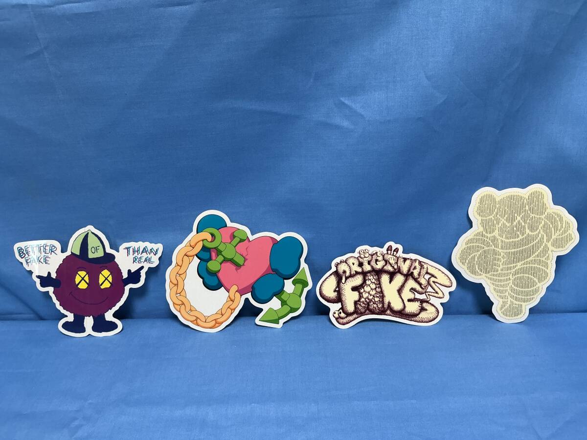 新品】KAWS カウズ コラボ シール ステッカー（27枚）の落札情報詳細