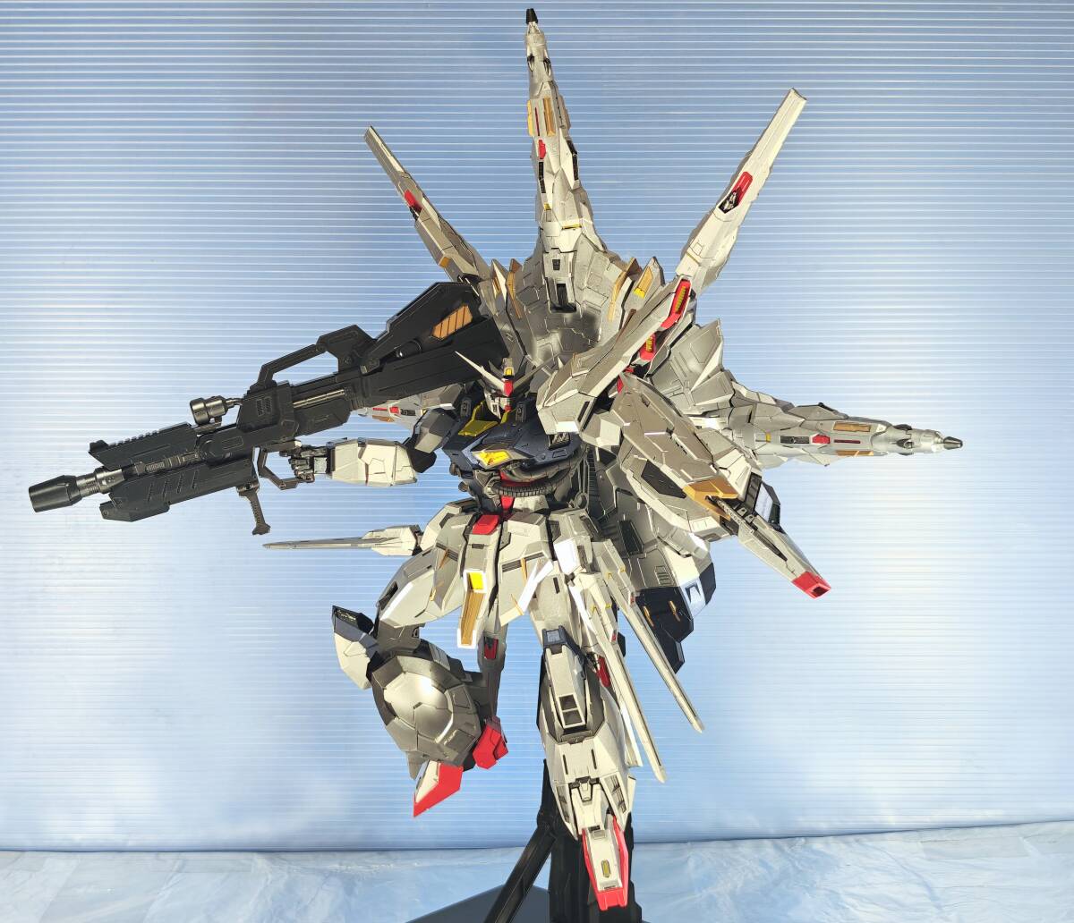 新品】MG 1/100 プロヴィデンスガンダム 改修塗装済み完成品の落札情報