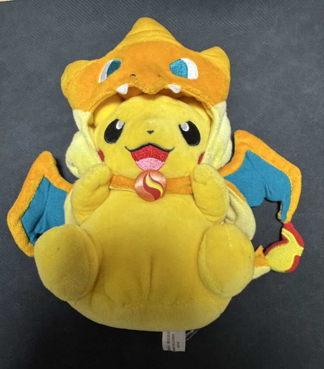 新品】ポケモンセンター限定 フィギュア ガチャガチャ メガポンチョを