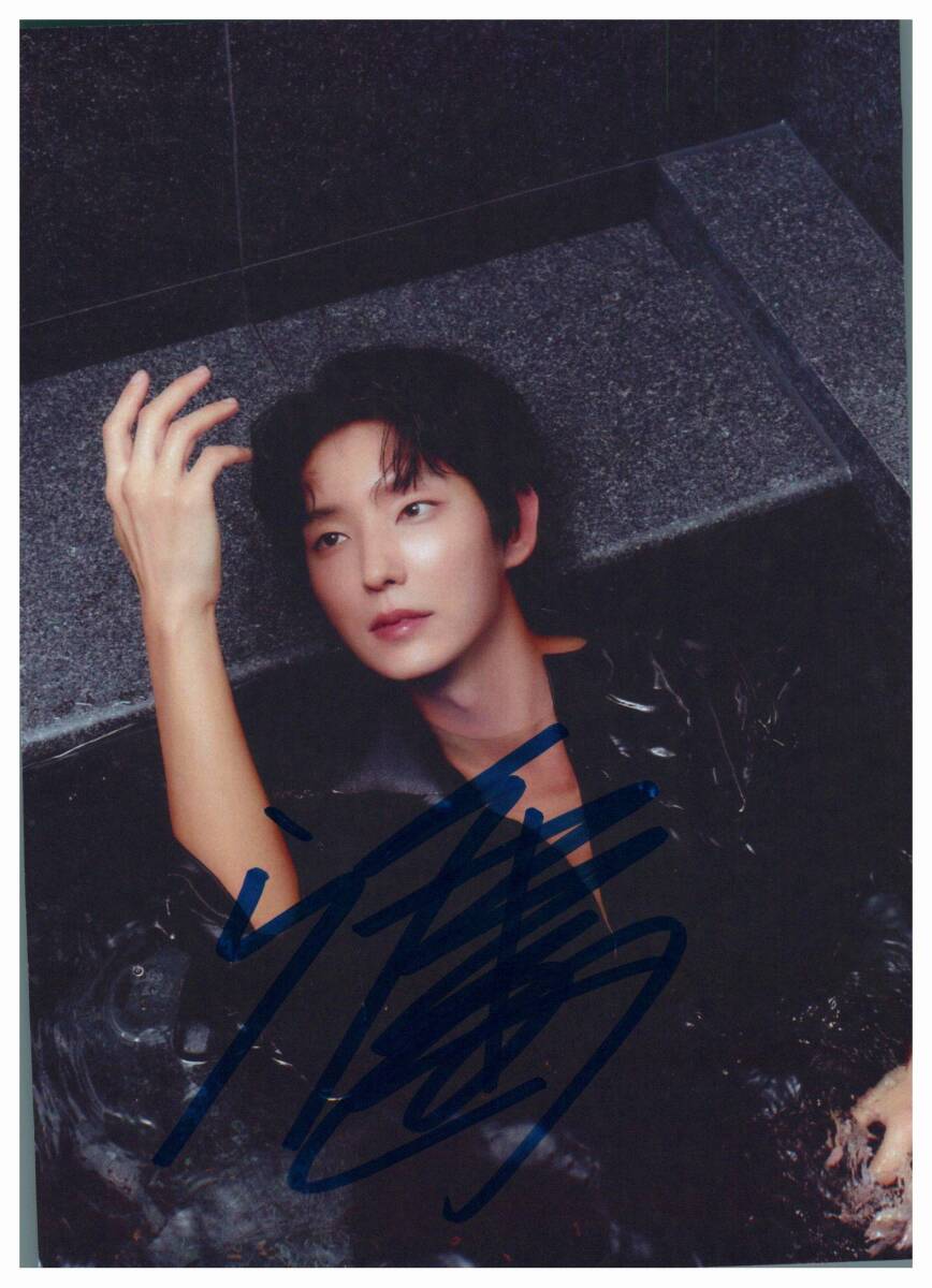 イ・ジュンギ 李 準基 Lee Joon-gi 直筆サイン入り写真 韓国人気俳優