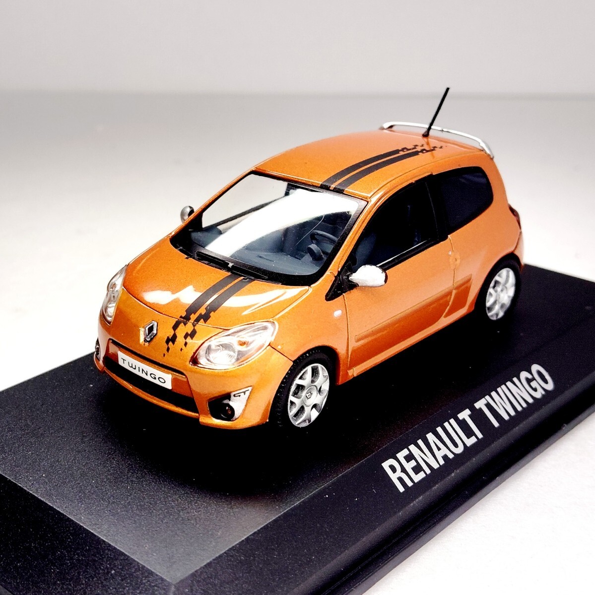 新品】ルノー トゥインゴ Renault TWINGO ディーラー特注 非売品