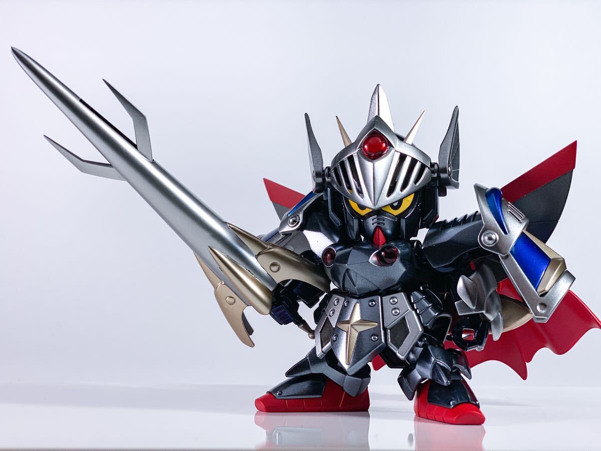 カードダス（105バーサルナイトガンダム）：ガンプラパッケージアート