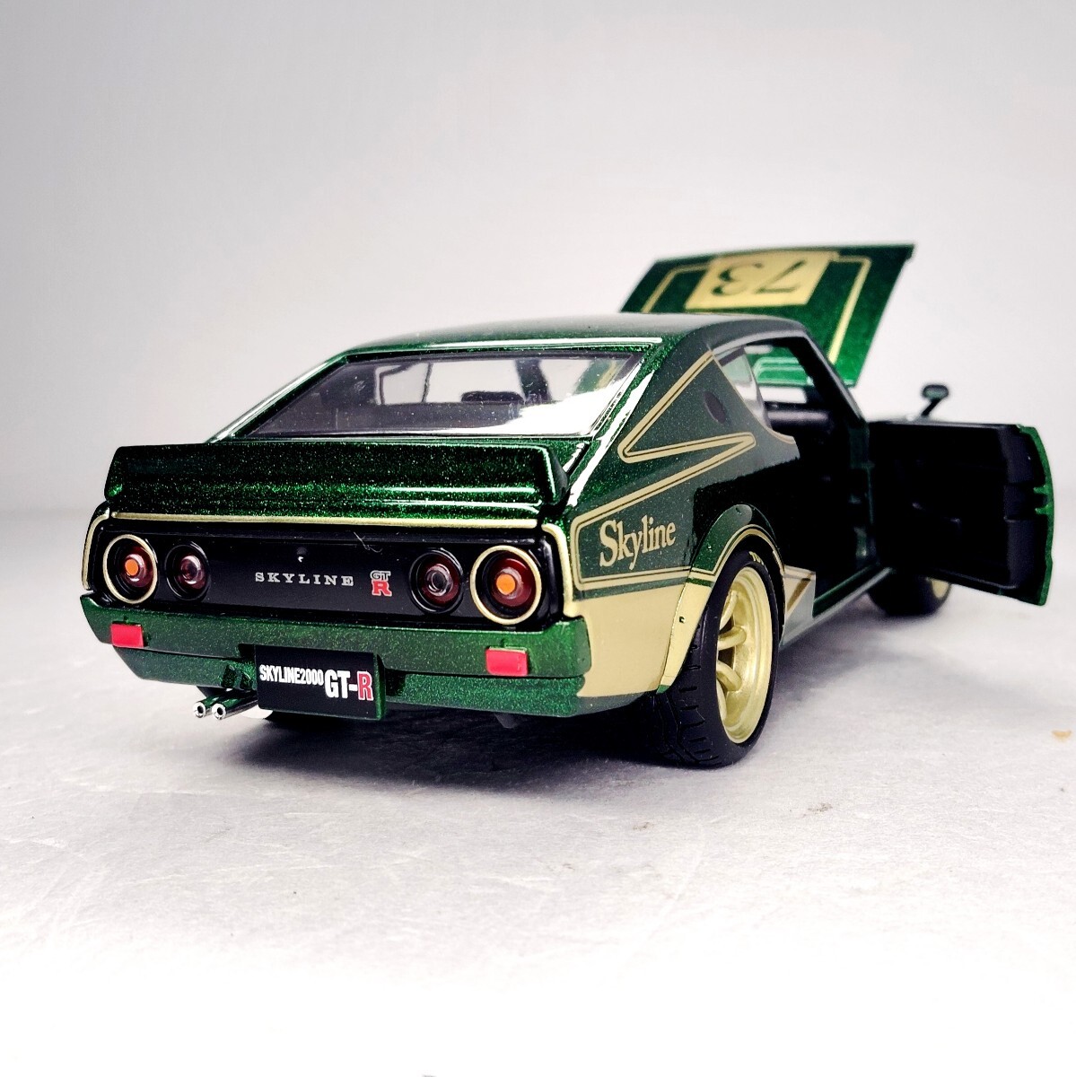 マルイ 1／24 SkYLINE 2000GT JAPAN TURBO 八の字シャコタンで走る