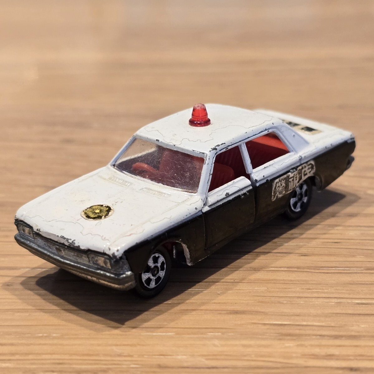黒箱 トミカ 日本製 1Eホイール クラウン パトロールカー ミニカー