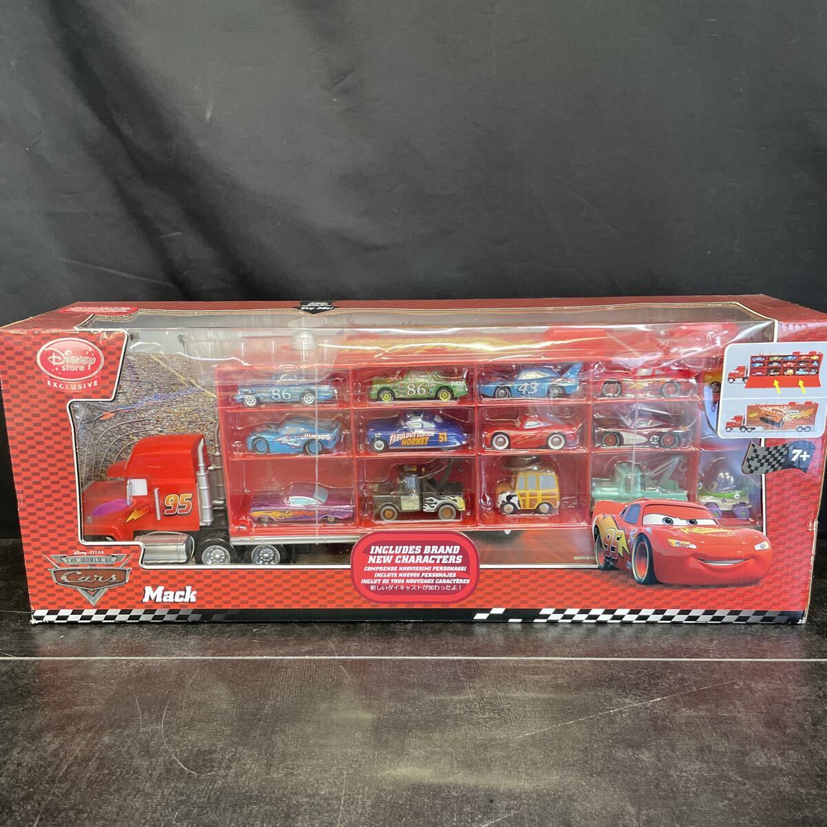 新品】□ディズニーストア カーズ 初代マックトレーラー ＆カーズ