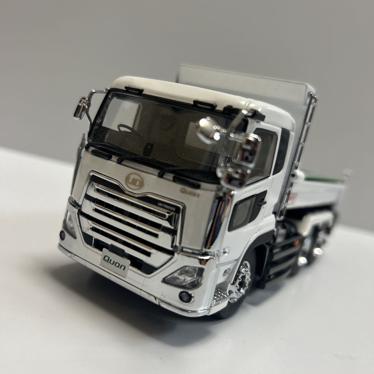 新品】京商 1/43 UDトラックス 新型クオン Quon トラック ミニカー