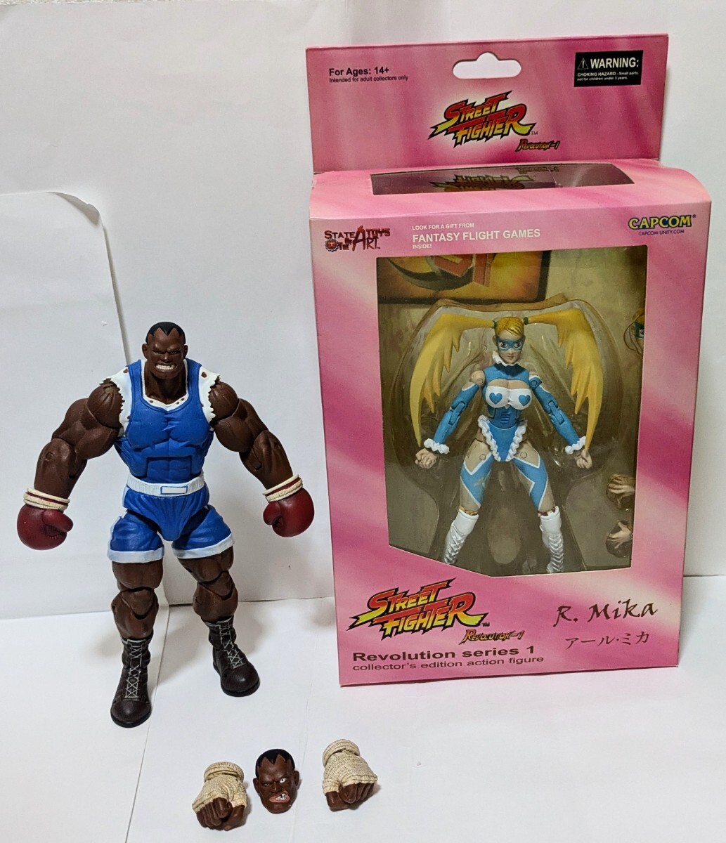 ストリートファイター レインボー・ミカ フィギュア カード カプコン