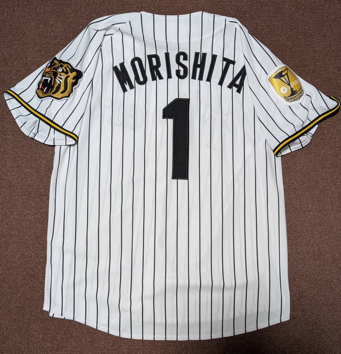 ☆純銀製? 阪神タイガース2003年優勝エンブレムプレート 2個 送料185円