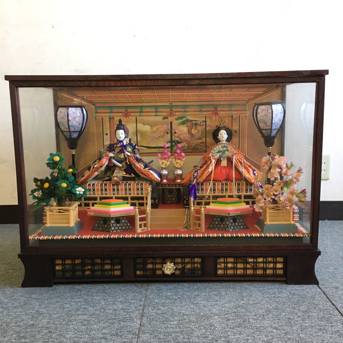 ひな人形 オルゴール付き、箱入りです（お雛様のオルゴール 小（黒い 