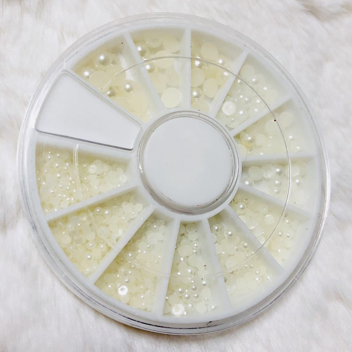 新品 送料込み パールストーンセット ケース付き 新品未使用 ネイルアート ネイルストーン オフホワイト ナチュラル の落札情報詳細 ヤフオク落札価格情報 オークフリー スマートフォン版