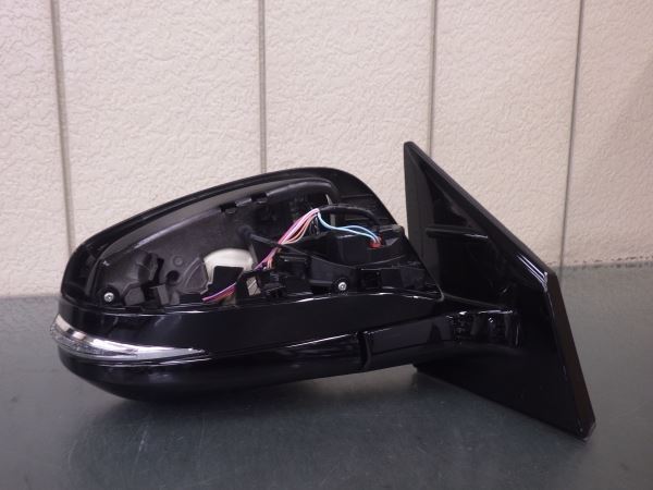 M ハリアー エレガンス プレミアム 60系 後期 右ドアミラー Zsu60w Zsu65w Asu60w Asu65w ハリアーハイブリッド Avu65w の落札情報詳細 ヤフオク落札価格情報 オークフリー スマートフォン版