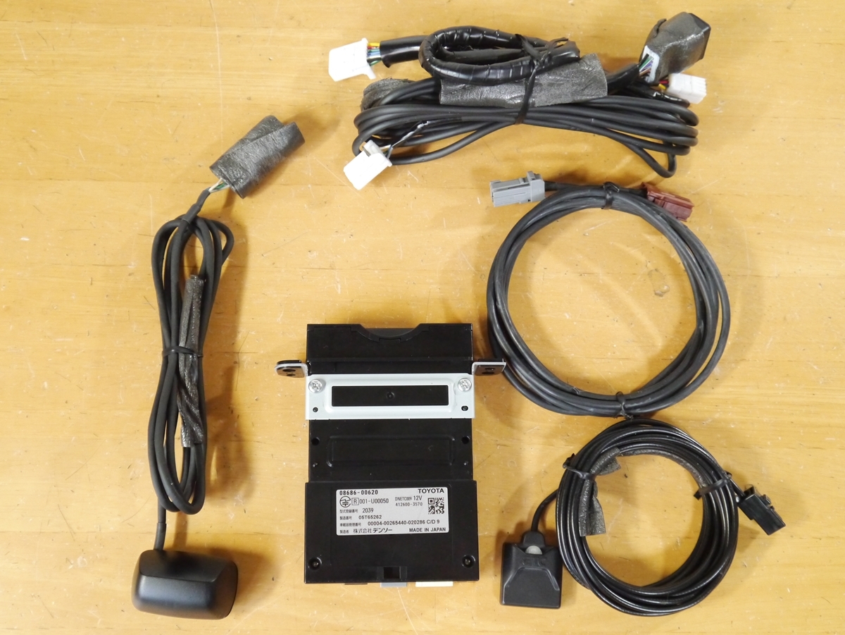 TOYOTA トヨタ純正 ETC2.0 08686-00620 DSRCユニット（0407
