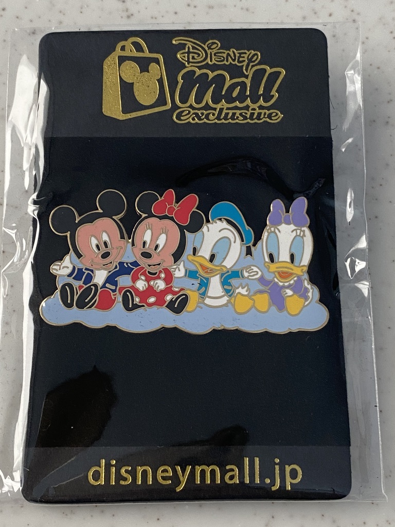 新品】新品*ディズニーモール*ディズニーストア*ピンバッジ*ピンバッチ