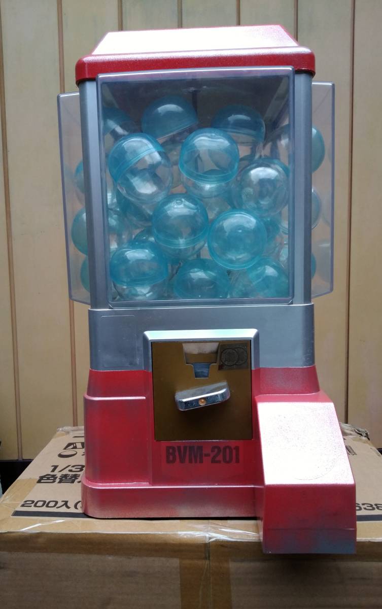 ガチャガチャ 本体 自販機 ガシャポン カプセル付き お家でガチャガチャ 赤 レトロ バンダイ の落札情報詳細 ヤフオク落札価格情報 オークフリー スマートフォン版