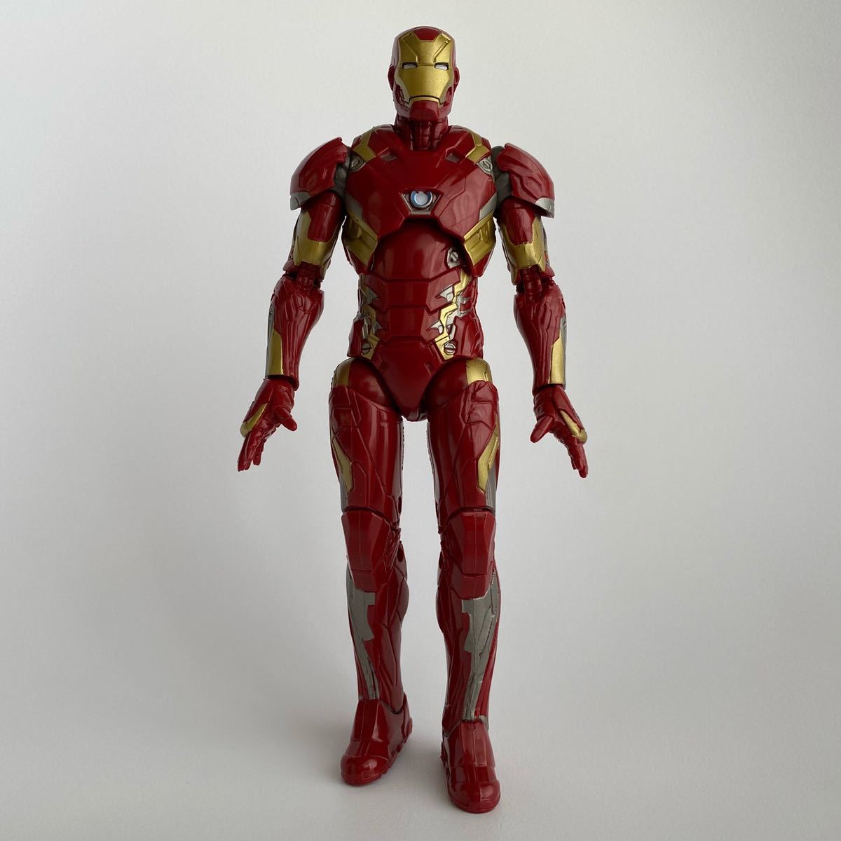 アイアンマン マーク46 キャプテンアメリカ シビルウォー トニースターク アベンジャーズ マーベルレジェンド 1 12 6インチ の落札情報詳細 ヤフオク落札価格情報 オークフリー スマートフォン版