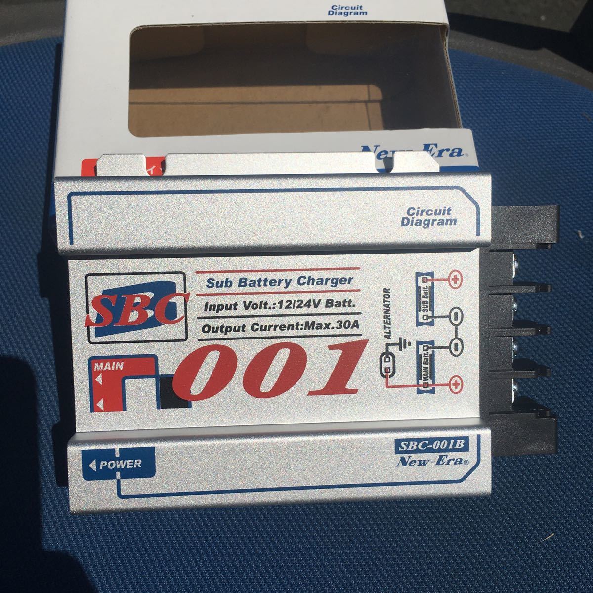 開封のみ 新品 New Era ニューエラ サブバッテリーチャージャー Sbc 001b 走行充電 キャンピングカー 車中泊 の落札情報詳細 ヤフオク落札価格情報 オークフリー スマートフォン版