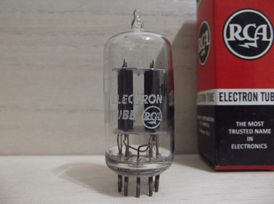 新品 Rca クリアトップ 12au7a スクエアゲッター 箱入 Nos の落札情報詳細 ヤフオク落札価格情報 オークフリー スマートフォン版