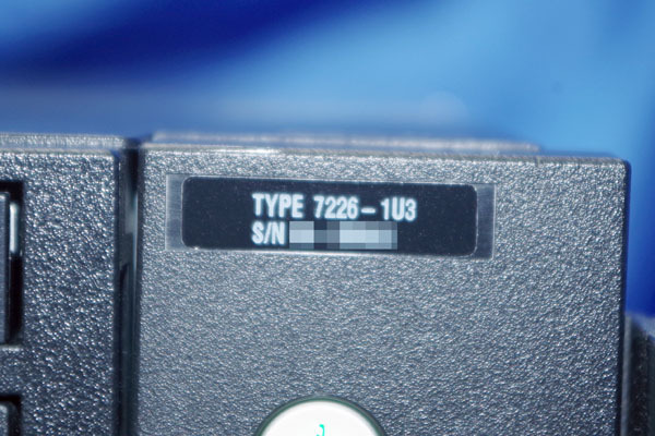 みとなりま ヤフオク! - IBM 7226 マルチメディア・エンクロージャー ...