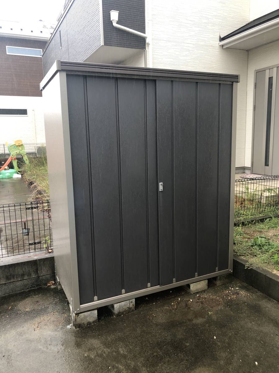 SANKN/サンキン物置 高さ1,940×幅1,640×奥行900 解体済み/鍵付き 自社 