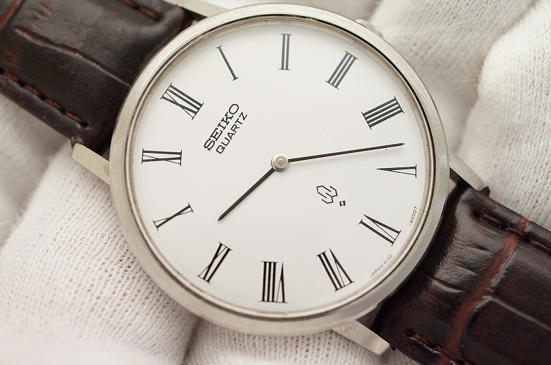 SEIKO 腕時計 8M25-6010 白文字盤 ローマン不動品ジャンク