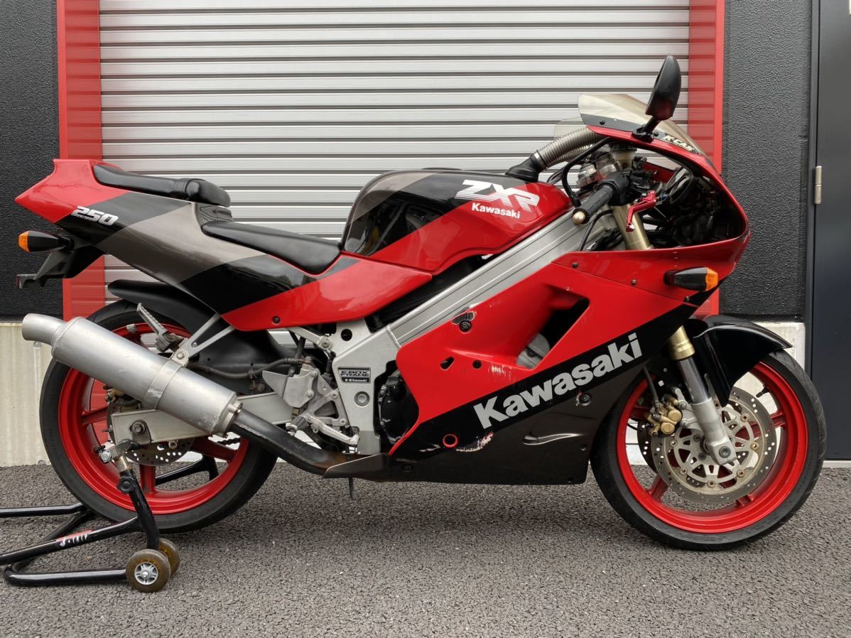 Kawasaki Zxr250a 動画有り エンジン好調 速い 4気筒250 タイヤバリ山 距離km 自賠責4年6月付 乗って帰れる カワサキ の落札情報詳細 ヤフオク落札価格情報 オークフリー スマートフォン版