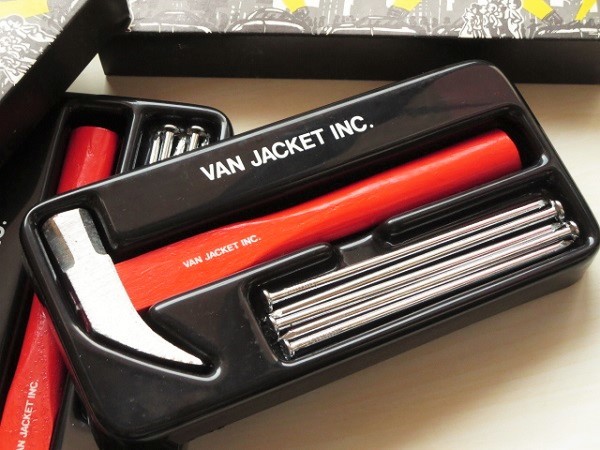 新品 超貴重 Van Jac The First Van 356 Fair ハンマー 五寸釘 セット パッケージ入り 当時物 送料無料 旧ヴァンヂャケット J Press の落札情報詳細 ヤフオク落札価格情報 オークフリー スマートフォン版