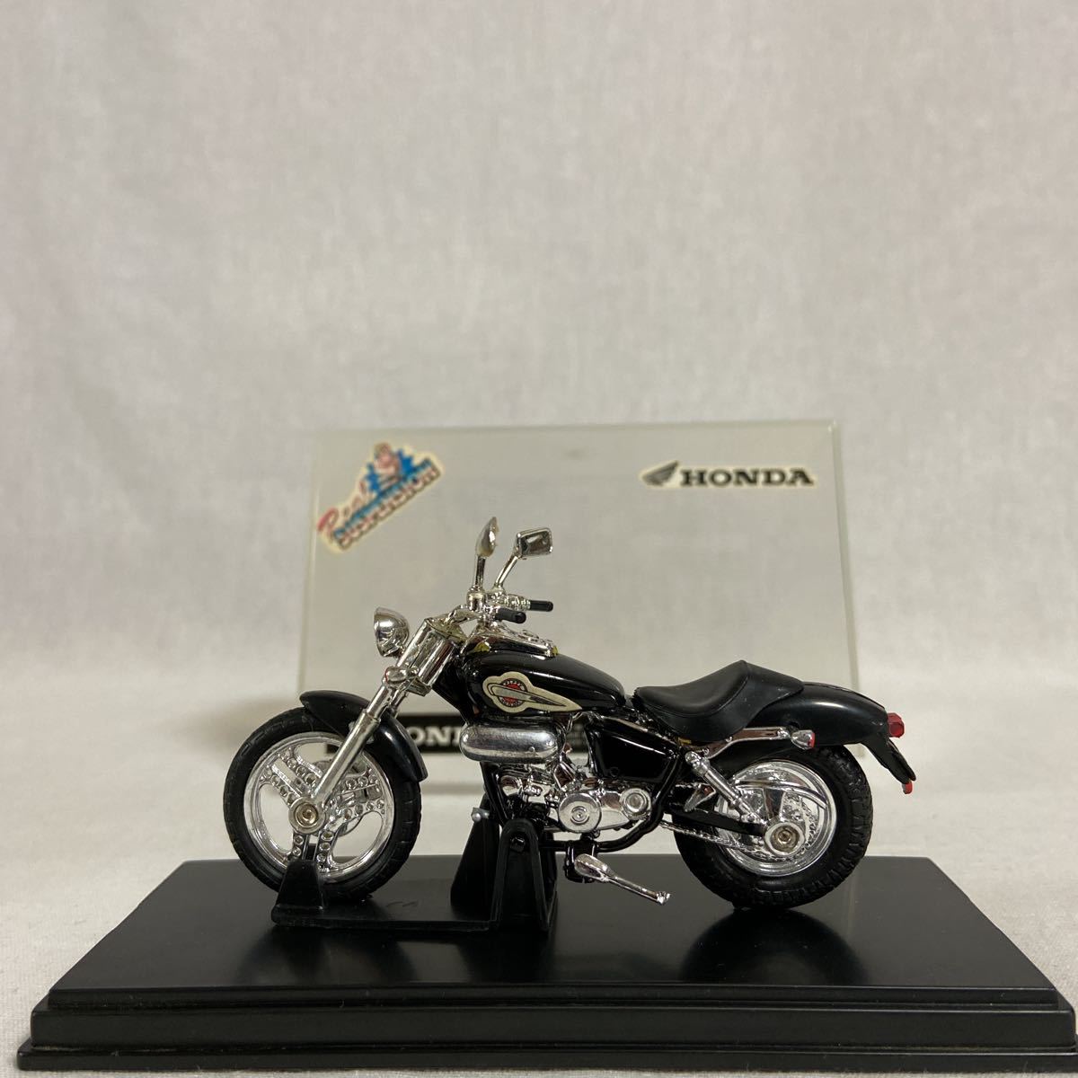 I*l様 HONDA MAGNA 50 ホンダ マグナ ミニカー 1/20スケー I*l様 HONDA MAGNA 50 ホンダ マグナ ミニカー 1/20スケー