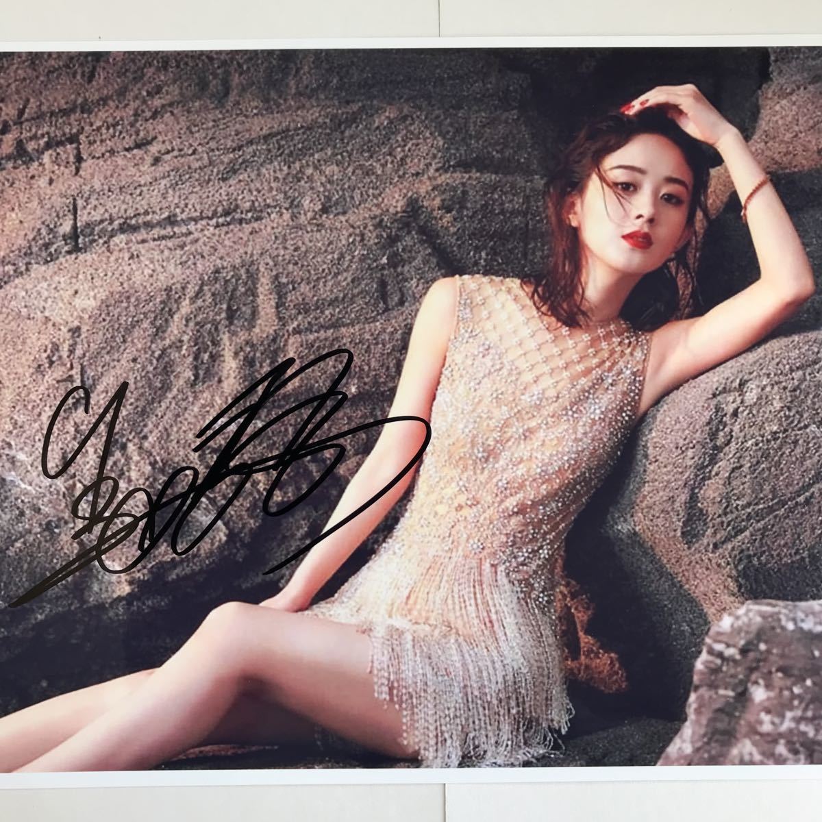 チャオ・リーイン直筆サイン入り2Lサイズ写真… （Amazon.co.jp