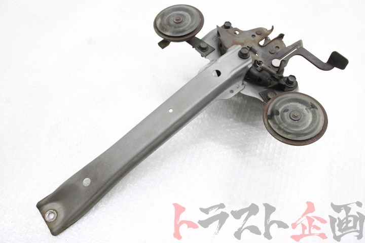 5457102 ボンネットキャッチ スカイライン GT-R V-spec BCNR33 前期
