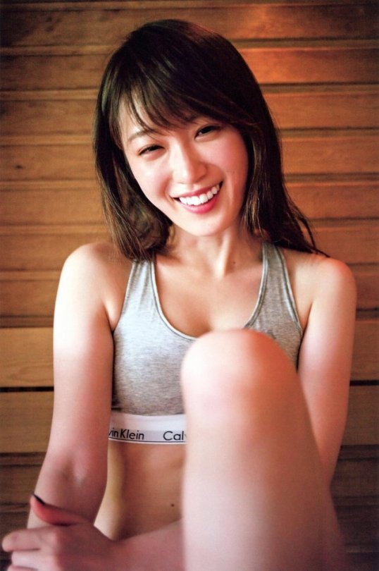 乃木坂46 高山一実 写真集 着用モデル 「恋かもしれない」水着