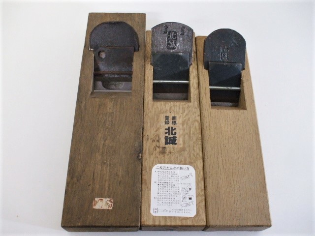 在銘 平鉋 カンナ かんな 五挺 まとめて 宮大工道具 ② (H1012wY)