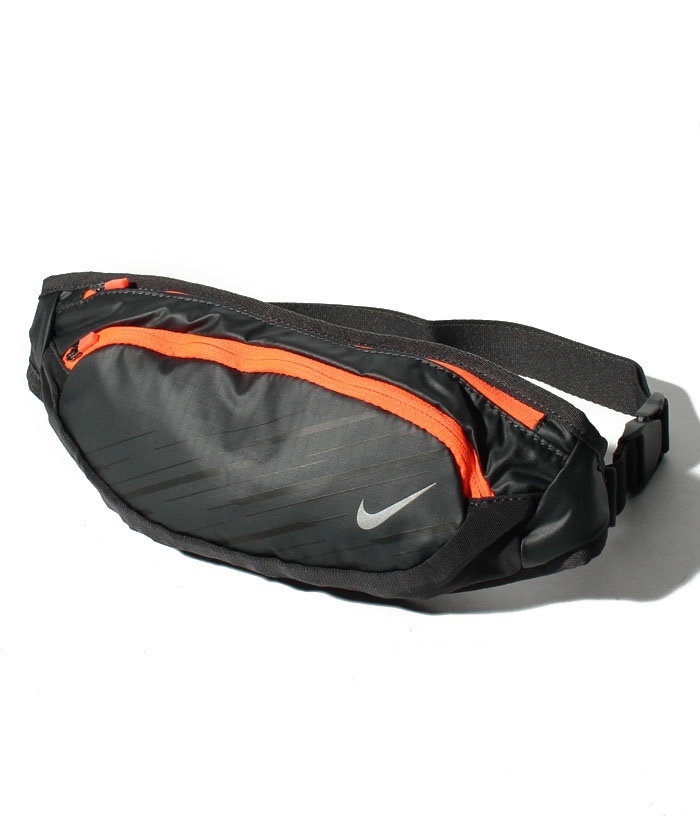 新品 正規品 新品 Nike やや大きめのウエストポーチ ウエストバッグ 黒xオレンジ 再帰反射 スマホ入ります マラソン ランニング 小物入れ の落札情報詳細 ヤフオク落札価格情報 オークフリー スマートフォン版