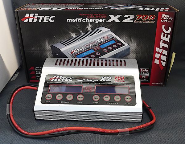 HITEC X2 700 マルチチャージャー