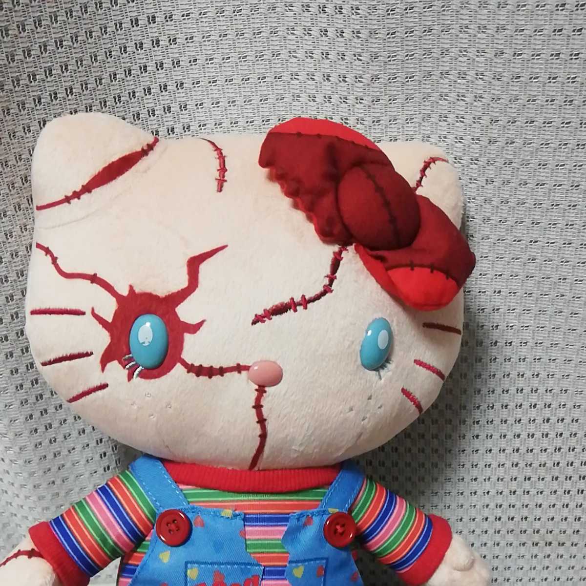 キティちゃんのぬいぐるみ タグに汚れあり キティちゃんのぬいぐるみ色