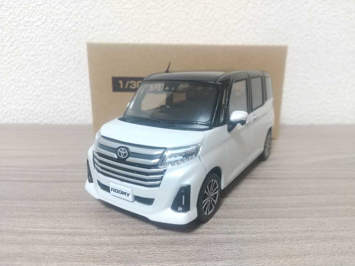 トヨタミニカー ルーミー ブラックマイカ×パールホワイト トヨタルーミーカラーサンプルミニカーパールホワイトIII
