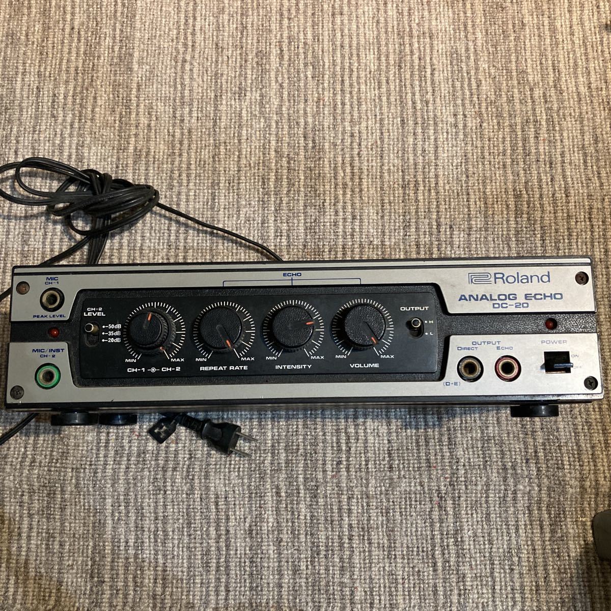【やや傷や汚れあり】Roland DC20 アナログディレイ delay echo スペースエコー テープエコー re202 ローランドの