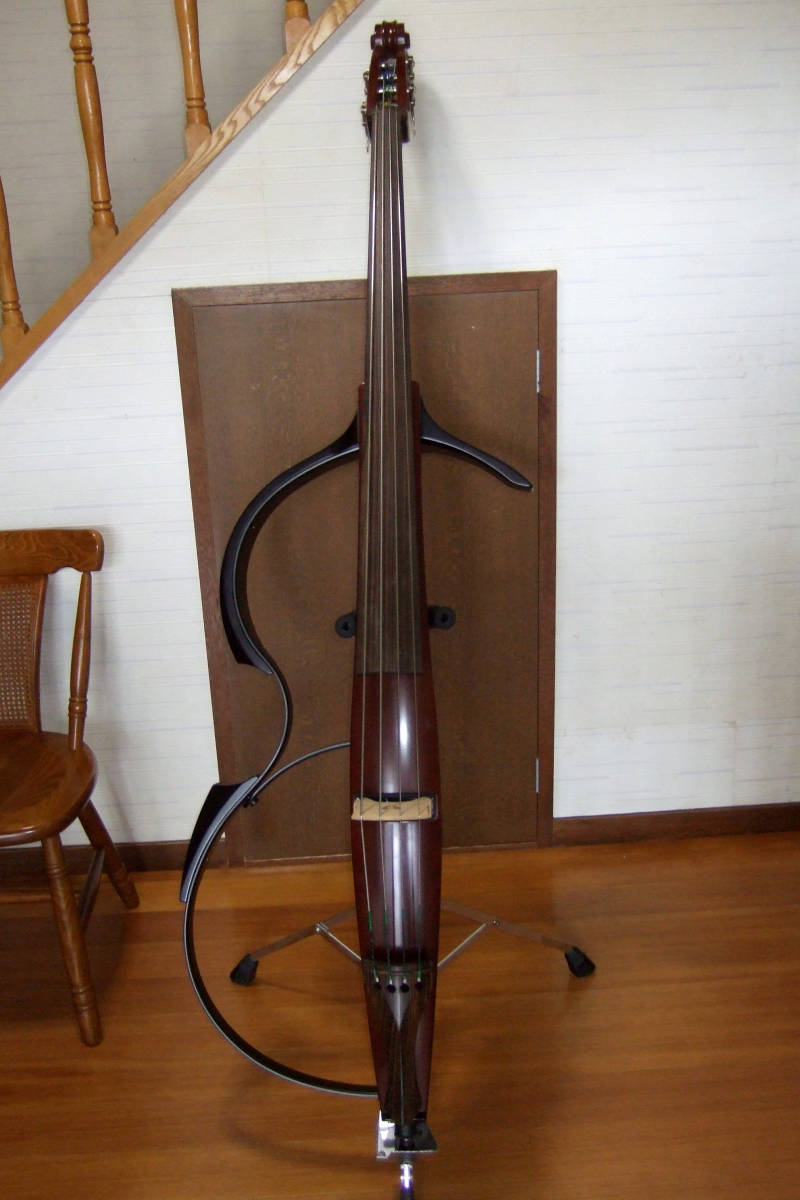 Yamaha SLB200 コントラバス スタンド付き Yamaha SLB200を弾く