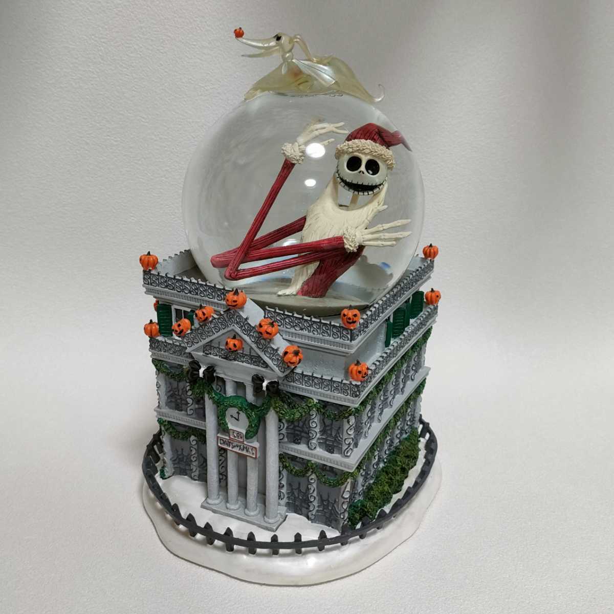 【傷や汚れあり】ナイトメア・ビフォア・クリスマス スノードーム スノーグローブ Disney ディズニー ジャック の落札情報詳細