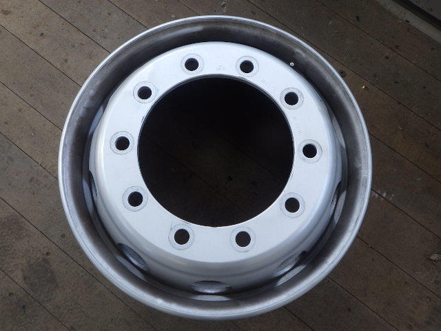 【傷や汚れあり】r446-75 ★ スチール製 ホイール 22.5×8.25 ISO 10穴 大型 トラックS ホイール 3A-0の落札情報 ...
