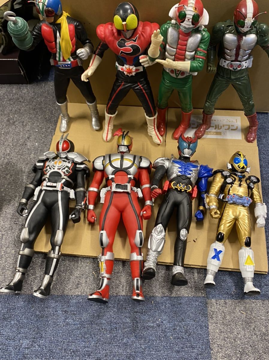 仮面ライダー ソフビ 109体 集まり
